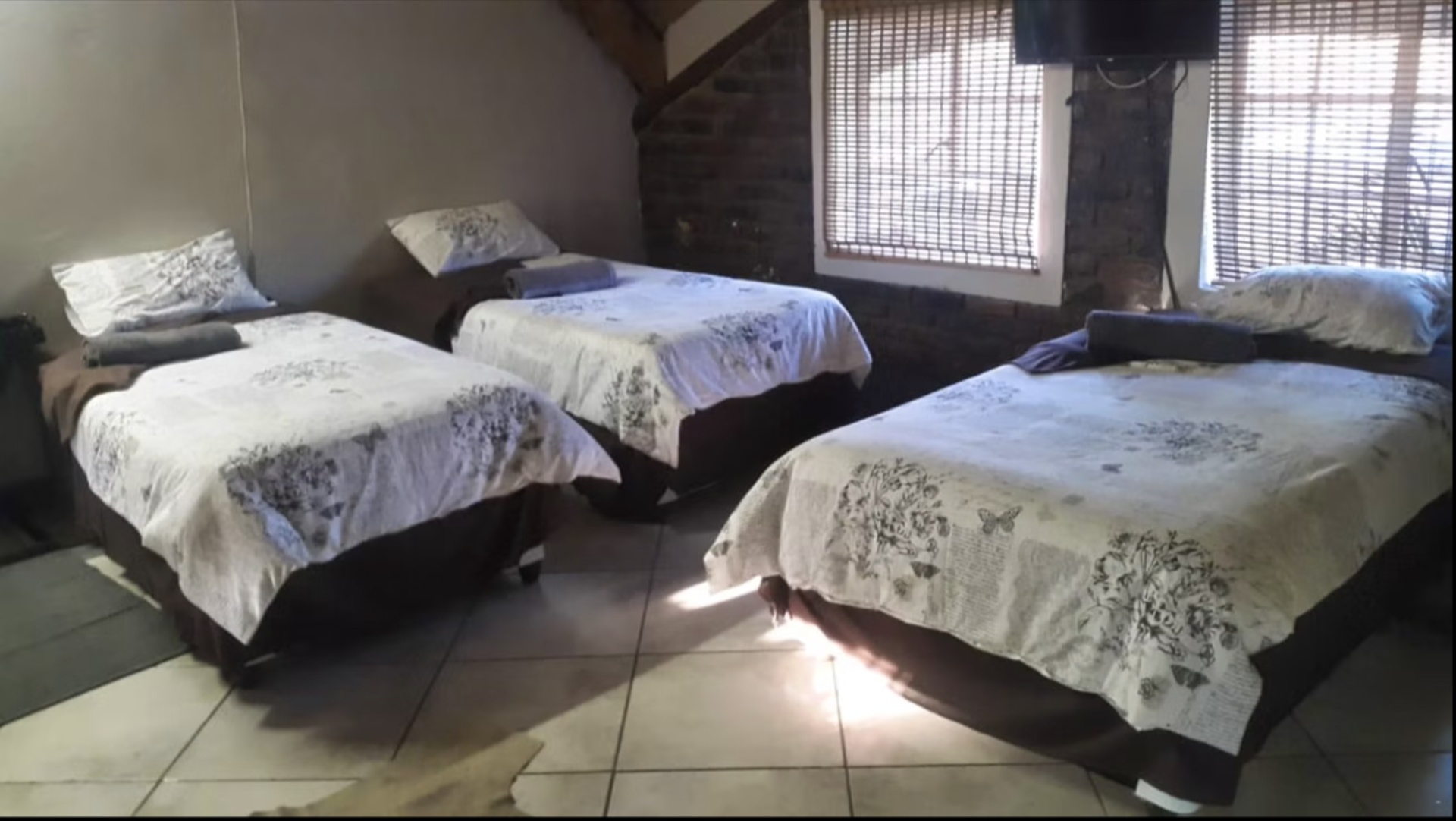 Flexible beds in Unit 3 at Do-Drop-In